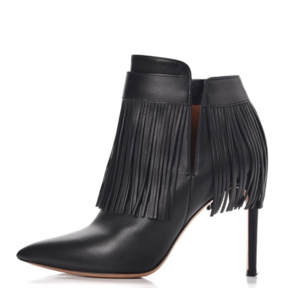 Valentino Garavani Calfskin Rockee Fringe Ankle Boots - 36